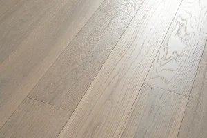 Kaj izbrati – oljen ali lakiran parket?