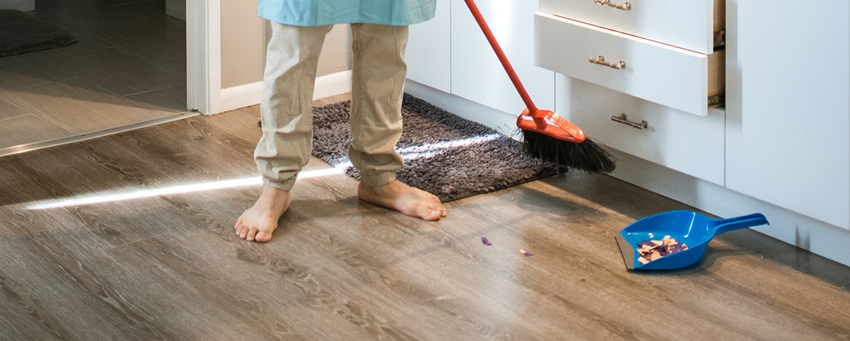 Kakšen je najboljši način za čiščenje laminata in vinila?