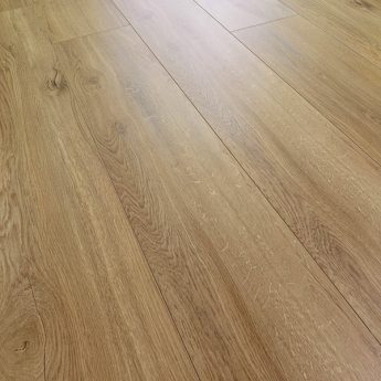 LAMINAT SWP NOBLESSE 8/32 HRAST LUZERN 3784 NM LAMINAT SWP NOBLESSE 8/32 HRAST LUZERN 3784 NM