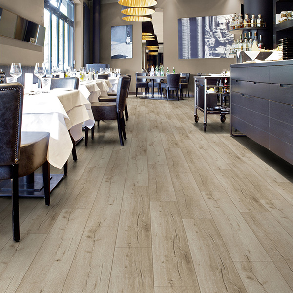 LAMINATI 3180 HRAST LUGANO SWPNOB31804 1