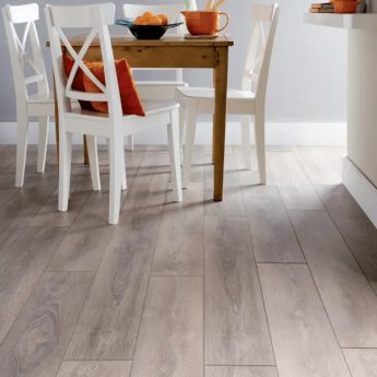 LAMINAT 8631 HRAST CASTLE 10/32 4V 5G LAMINAT 8631 HRAST CASTLE 10/32 4V 5G