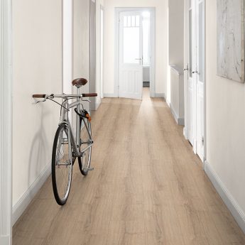 LAMINAT L1012 HRAST SHERMAN BROWN 4V 8/32 N Aqua C-it